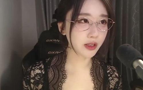 直播娱乐吃瓜能挣钱吗,揭秘如何轻松赚取收益 第1张 直播娱乐吃瓜能挣钱吗,揭秘如何轻松赚取收益 第1张